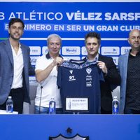 Empezó la era del Mellizo: hasta cuándo firmó Guillermo Barros Schelotto en Vélez