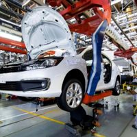 Reapertura obligada de la cuarentena: la economía habría caído un 40% en abril