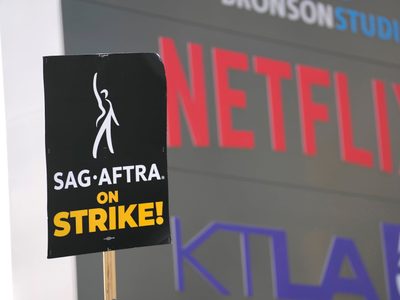 Actores y estudios pactan acuerdo tentativo de 4 años y alivian temores de otro cierre en Hollywood