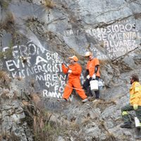 Limpiaron las pintadas en Potrerillos
