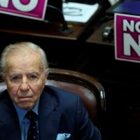 Carlos Menem, en la lucha: cómo sigue su salud y qué pasará con su voto por la IVE