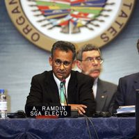 La OEA elige al canciller de Surinam, Albert Ramdin, como su nuevo secretario general