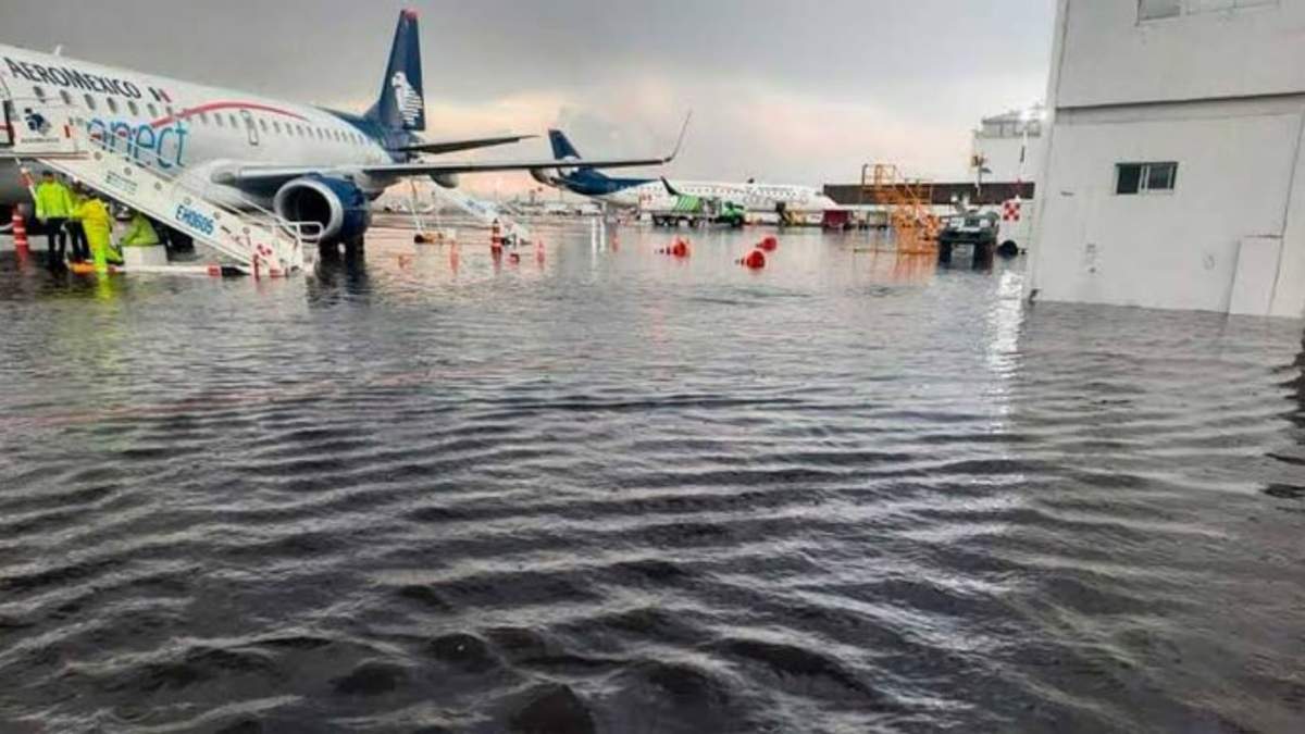 Lluvias afectan a más de 34 mil pasajeros en el AICM por retrasos y cancelaciones