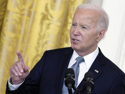 Altos responsables del Partido Demócrata discuten las dudas sobre la candidatura de Biden