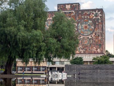 La UNAM destituye a coordinadora por usar información personal de becarios