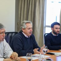 "Vamos a ir en socorro", prometió Fernández durante la reunión que mantuvo con más de 30 intendentes