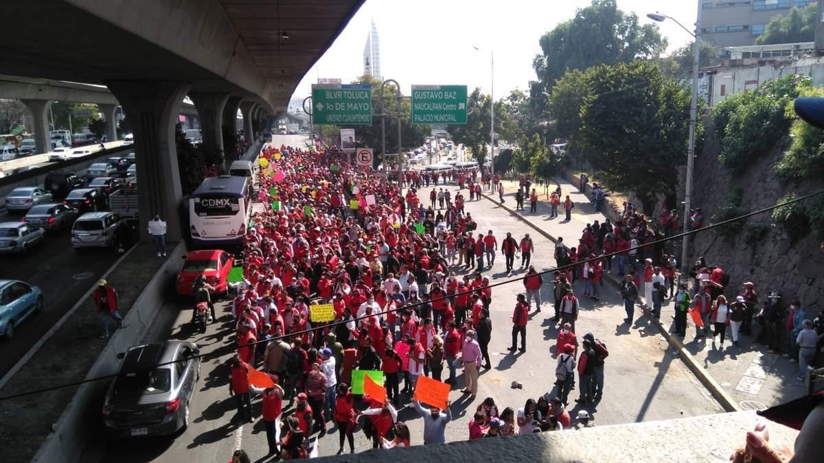 Los trabajadores durante las protestas de este lunes