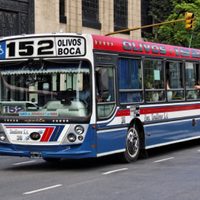 El Gobierno aplicará sanciones a los colectivos que no operen por el paro