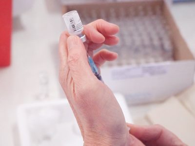 Se suman 14.500 vacunas para continuar con la campaña de vacunación COVID 19 en Neuquén