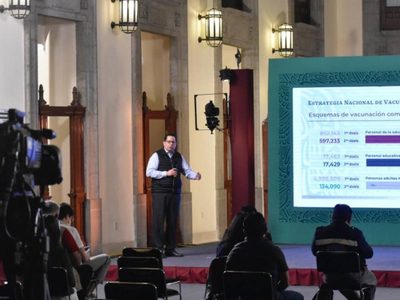 "Que sumergirte en las olas no provoque una tercera ola", pide Alomía