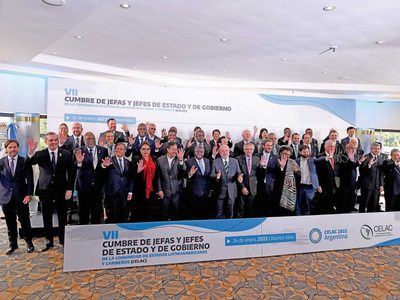 Una Celac fragmentada y con ausencias