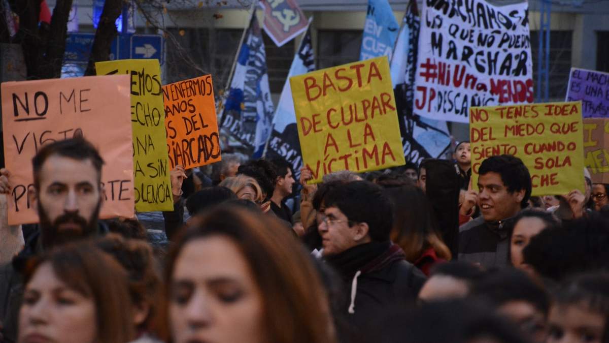 Manifestación de las mujeres en su lucha por los derechos. Fuente: (Twitter)