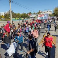 Organizaciones sociales iniciaron un acampe de 48 horas en el centro de Neuquén