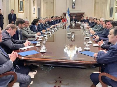 ¿Cómo evitar el avance libertario en las provincias? La pregunta de los gobernadores