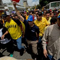 Marchan miles en Venezuela para exigir referendo revocatorio contra Maduro