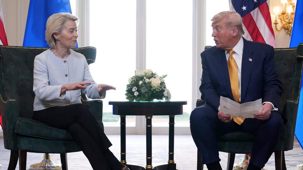 El presidente de Estados Unidos, Donald Trump, y la presidenta de la Comisión Europea, Ursula von der Leyen