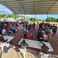Caravana migrante detiene su trayecto y pacta mesas con el INM