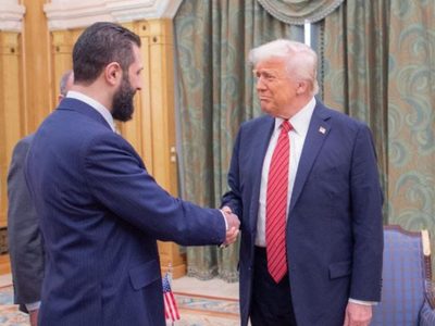 Trump aboga por "normalizar" relaciones con Siria tras reunirse con Al Shara en Arabia Saudí