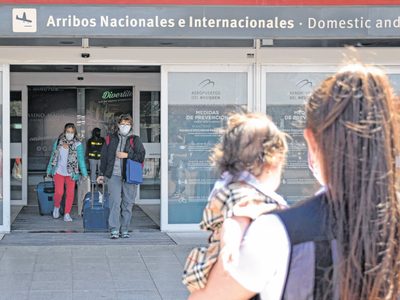 Viajes al exterior: Migraciones comprobó que cinco neuquinos no cumplieron el aislamiento