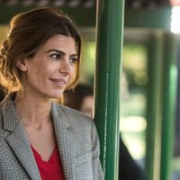 El sofisticado outfit de Juliana Awada: cómo mezclar distintas texturas y un solo color