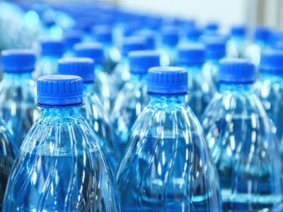 La guerra del agua: cómo se servirá en los bares españoles