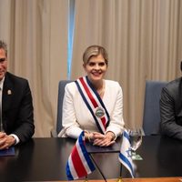 La conservadora Laura Fernández asume la presidencia de Costa Rica