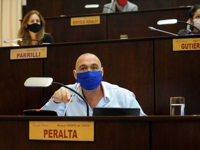 Un diputado neuquino pidió que los no vacunados paguen su internación por coronavirus