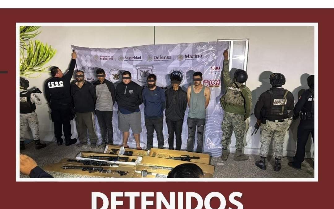 Los seis sujetos detenidos en relación a una balacera contra policías en Playas de Rosarito, Baja California