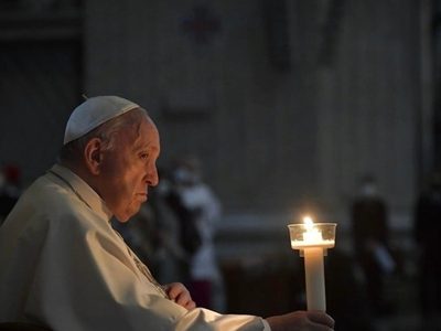 Papa afirma que "se ha declarado la tercera guerra mundial"