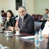Carlos Coggiola: “Mientras las escuelas se caen a pedazos, seguí inaugurando canchitas”
