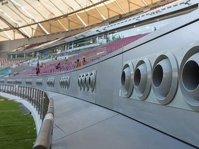 "Nos morimos de frío", aficionados se quejan del aire acondicionado en los estadios de Qatar
