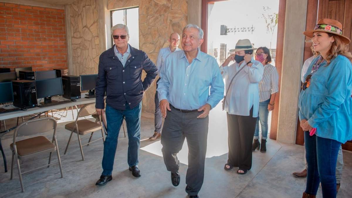 Jaime Bonilla, López Obrador y María del Pilar Ávila