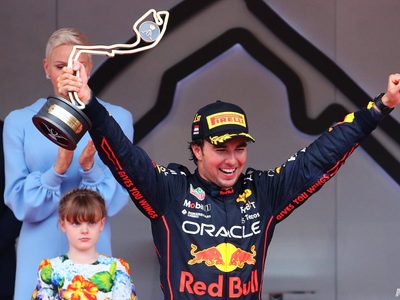 "Checo" Pérez se lleva el Gran Premio de Mónaco