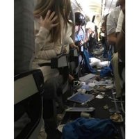 Fuerte turbulencia en vuelo de Miami a Argentina deja 15 heridos (Video)