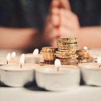 Rituales de diciembre para atraer prosperidad: cómo activar la energía del dinero antes de 2026