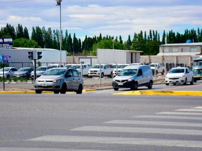 Habilitan el nuevo acceso a la Avenida Mosconi desde la calle El Cholar a la altura de Valentina