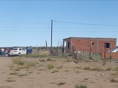 Una bala perdida mató a una mujer en Plaza Huincul