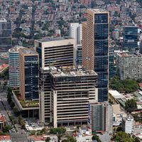 Planes de desarrollo: Sheinbaum anuncia proyectos, pero analistas ven… un "Frankenstein jurídico"