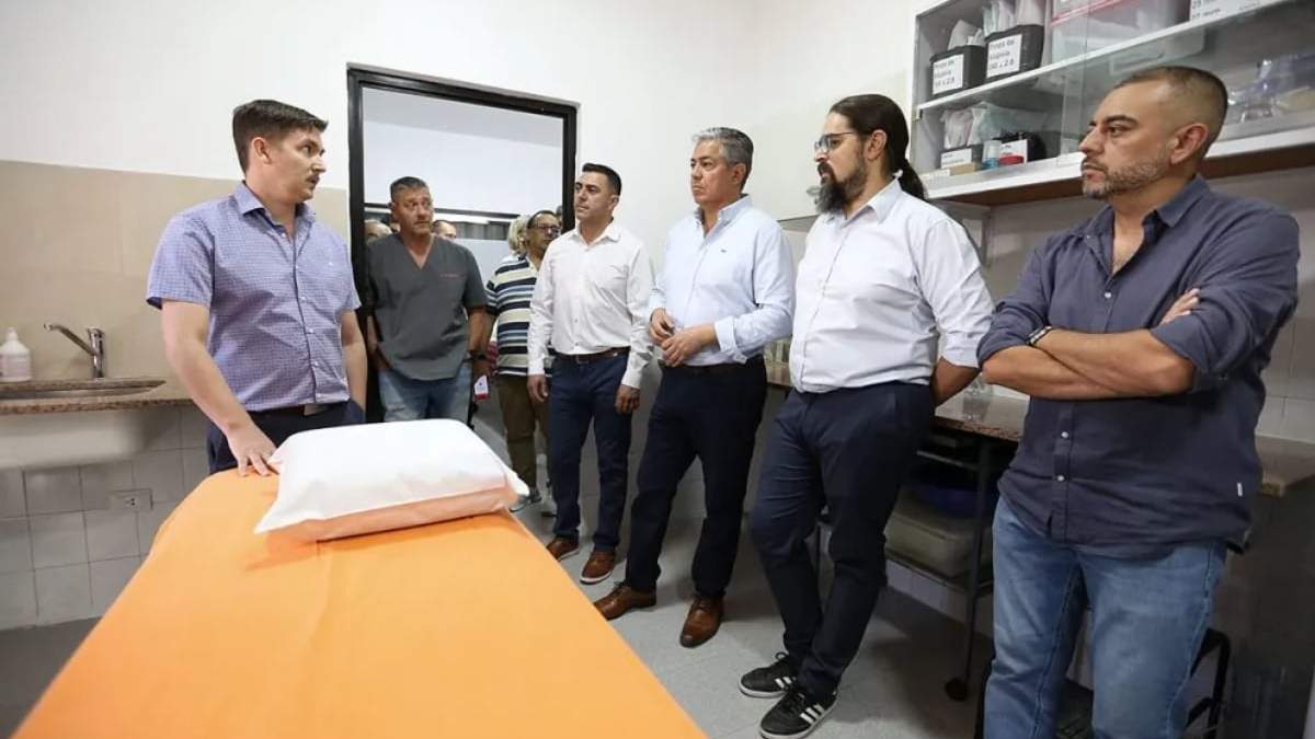 Figueroa y Regueiro recorren las mejoras en el centro médico