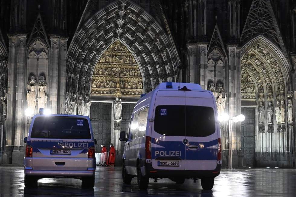 Las medidas de seguridad en la catedral de Colonia, Alemania, el 24 de diciembre de 2023