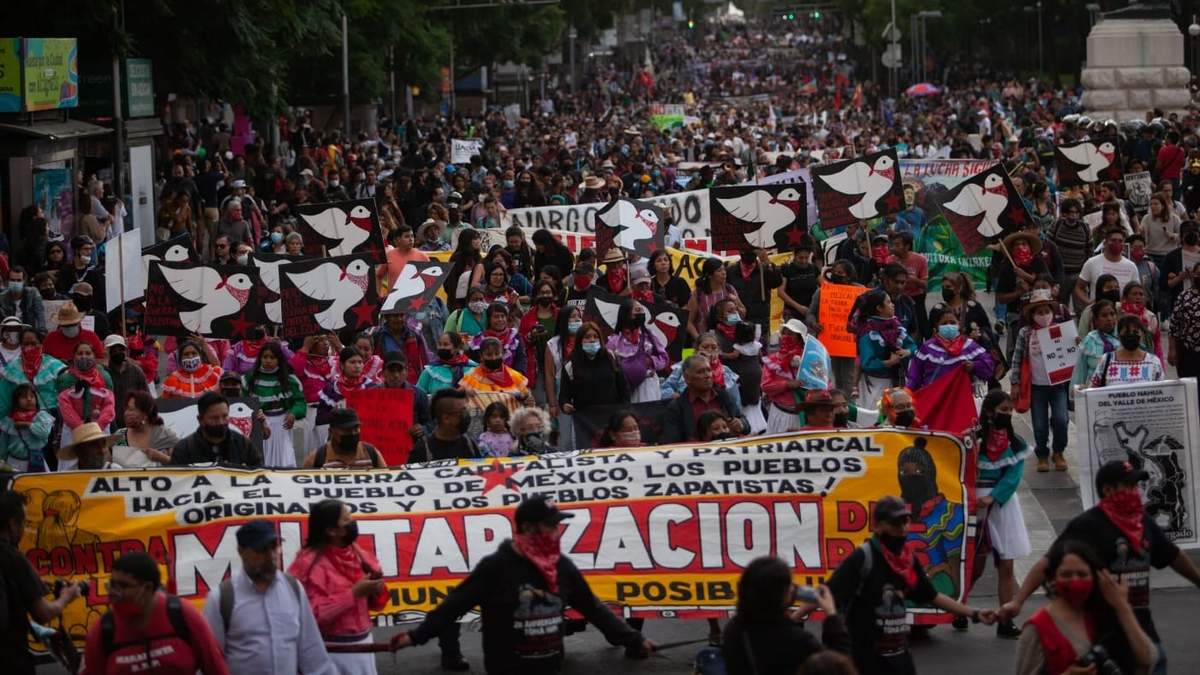 La marcha partió del Ángel de la Independencia al Zócalo