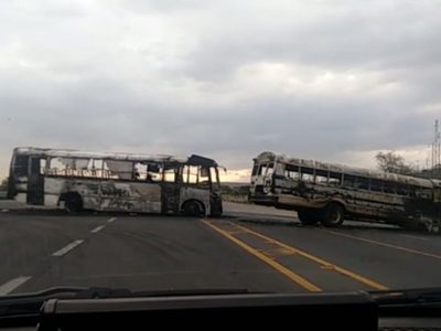 Reportan narcobloqueos y enfrentamientos armados en Fresnillo, Zacatecas (Videos)