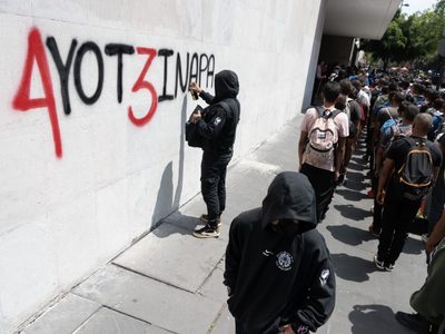 Ayotzinapa: "Siguen protegiendo a mandos civiles, militares, estatales y federales"