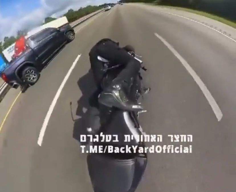 Motociclista inconsciente tras chocar