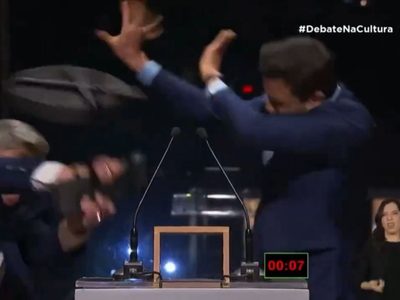 Candidato da sillazo a su rival en pleno debate televisado en Brasil (Video)