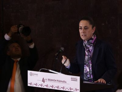 Sheinbaum pide a diputados de Morena apoyo frente a las "calumnias" por el Metro