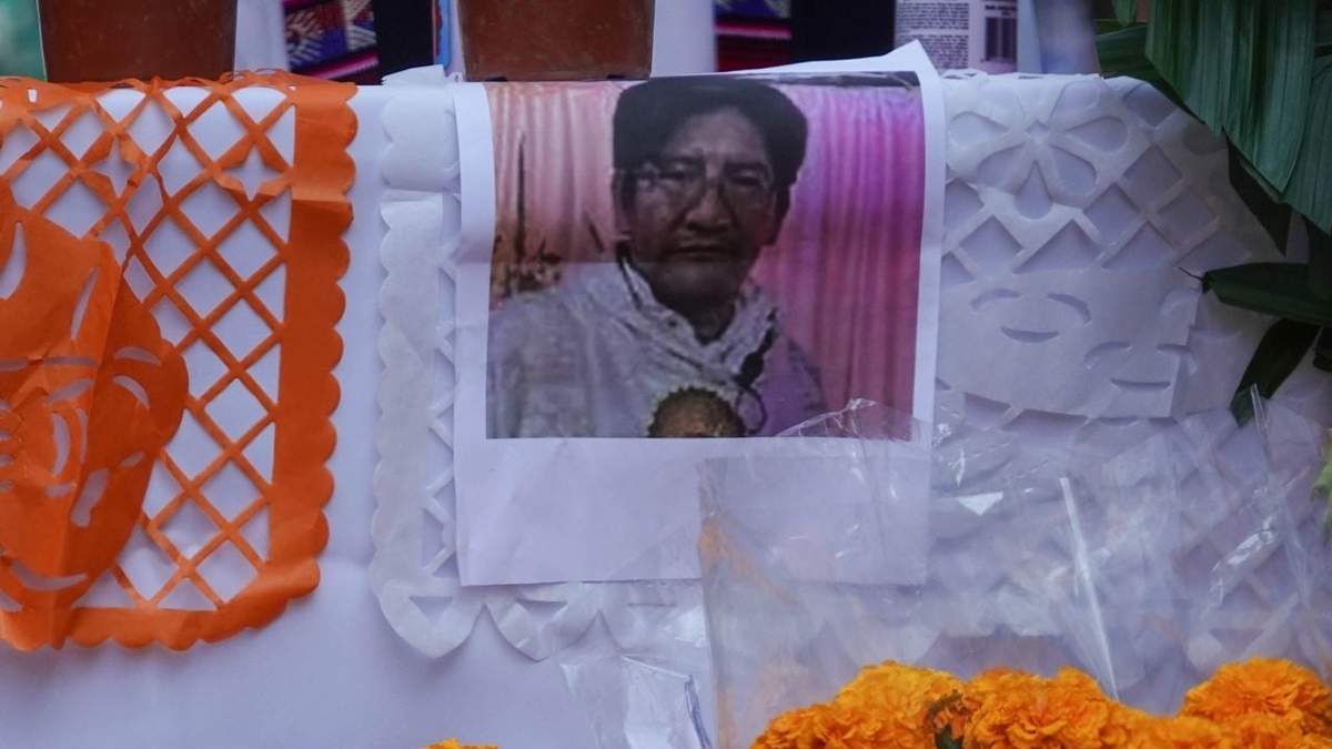 Ofrenda al padre Marcelo en Paseo de la Reforma, Ciudad de México