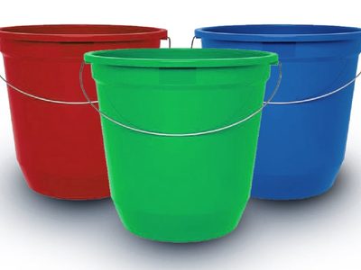 Nunca más tires tus baldes viejos o rotos: transformalos en esta idea hermosa para el living de tu casa