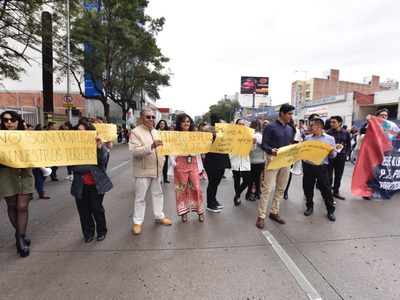 Juez ordena frenar la represión contra empleados del Poder Judicial que protestan en Periférico