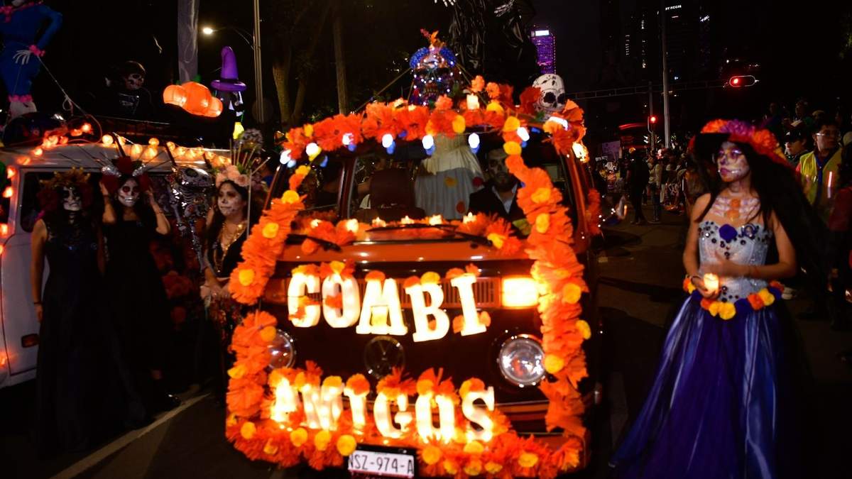 Mega Procesión de las Catrinas